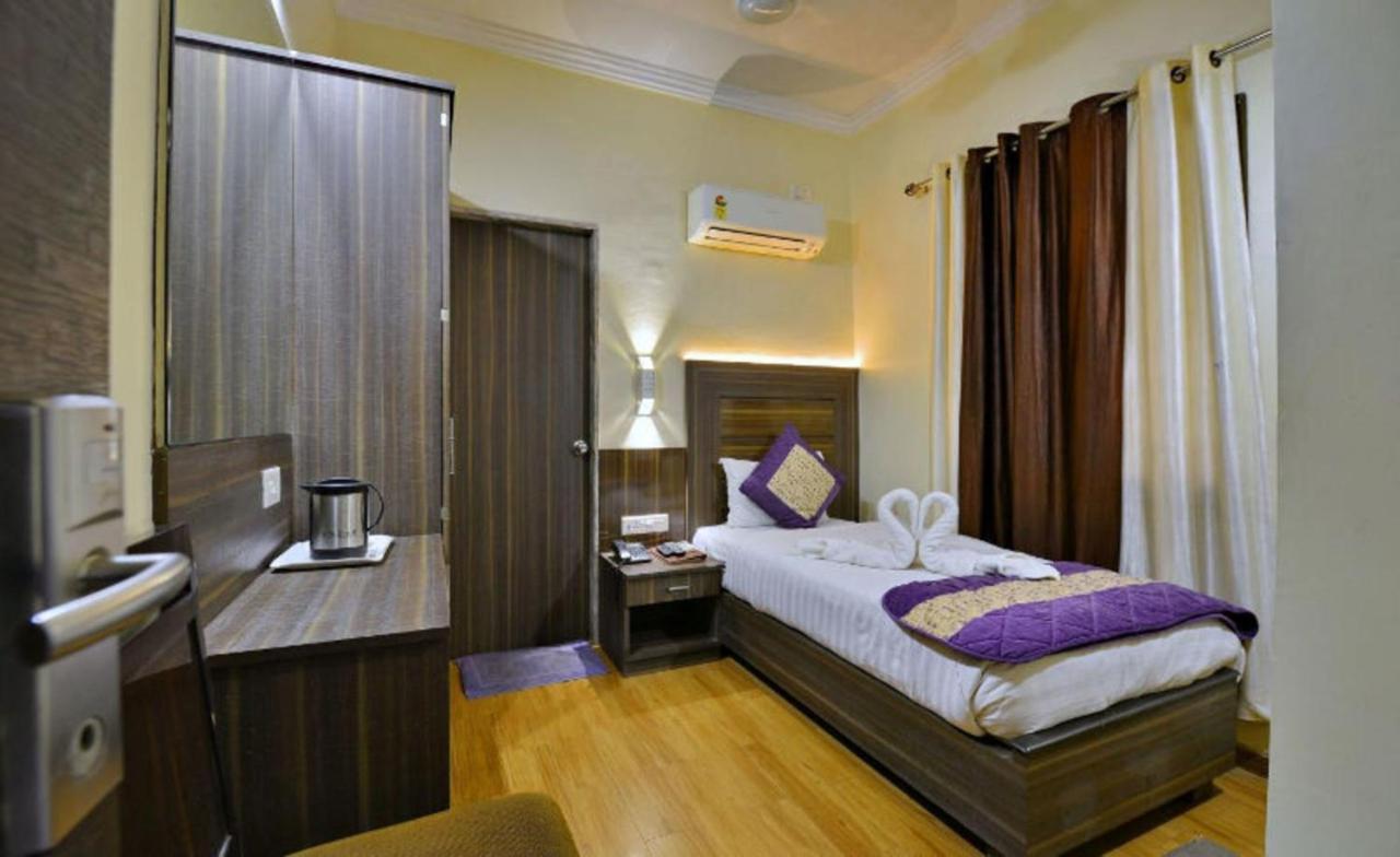 Hotel Samrat Jabalpur Εξωτερικό φωτογραφία