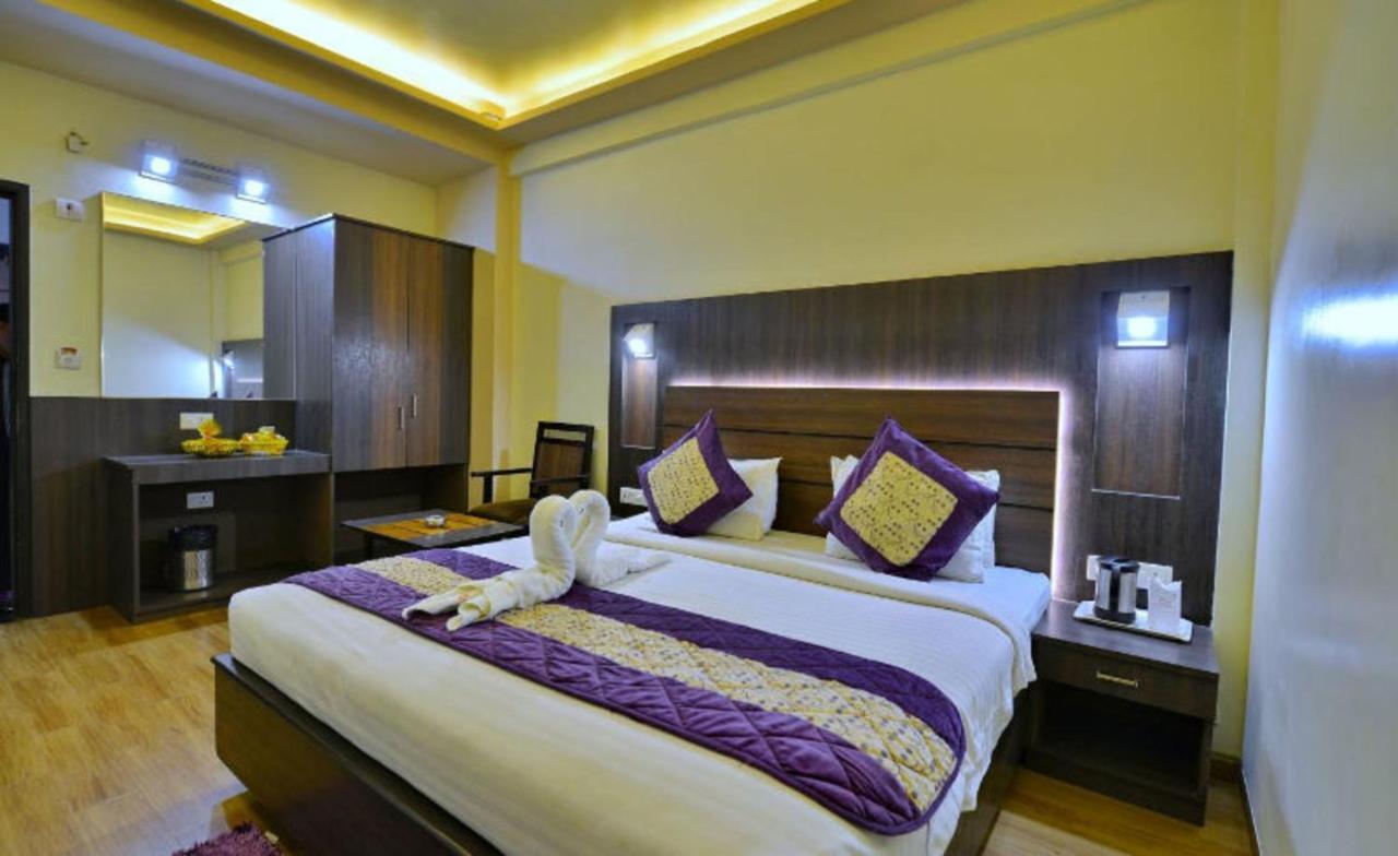 Hotel Samrat Jabalpur Εξωτερικό φωτογραφία