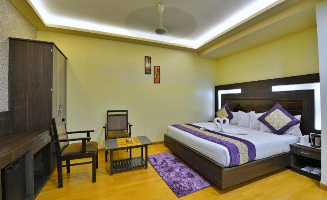 Hotel Samrat Jabalpur Εξωτερικό φωτογραφία