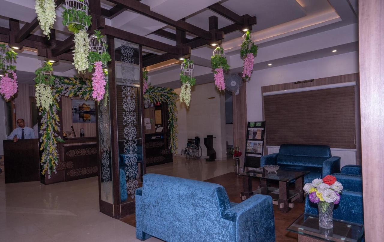 Hotel Samrat Jabalpur Εξωτερικό φωτογραφία
