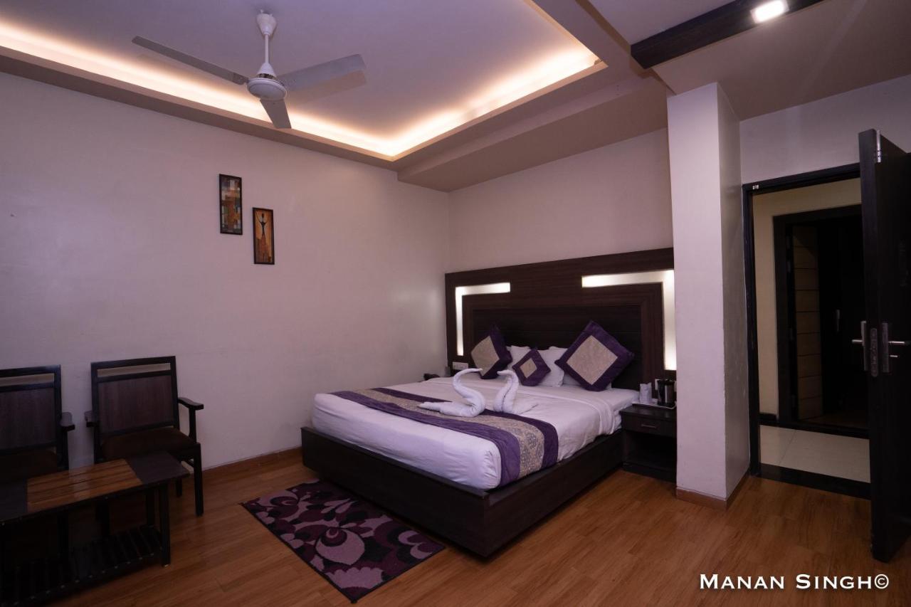 Hotel Samrat Jabalpur Εξωτερικό φωτογραφία